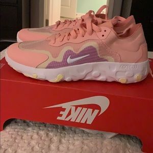 Nike Women’s Renew